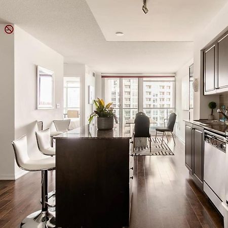 Downtown Toronto+Free Parking+Cn Tower View Apartamento Exterior foto